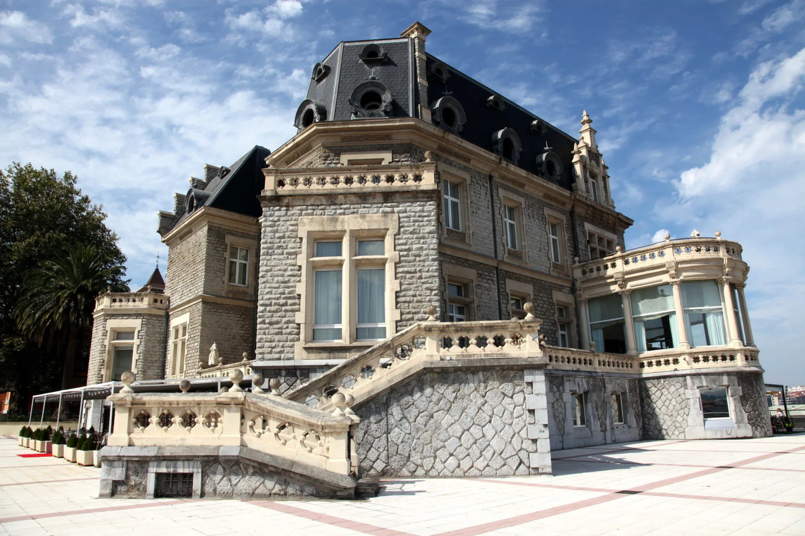 URH Palacio de Oriol Hotel