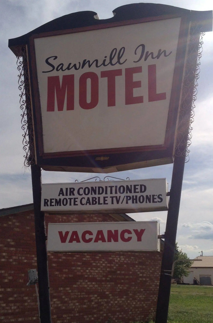 Sawmill Lodges Motel