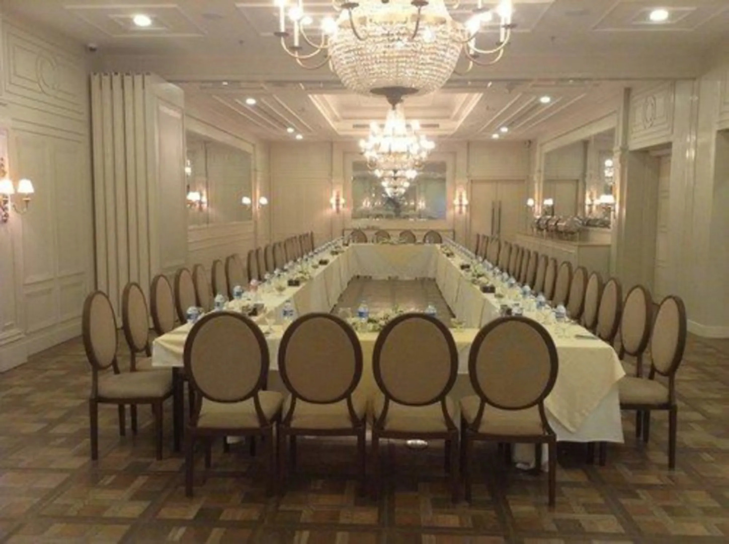 The Nishat Hotel Gulberg