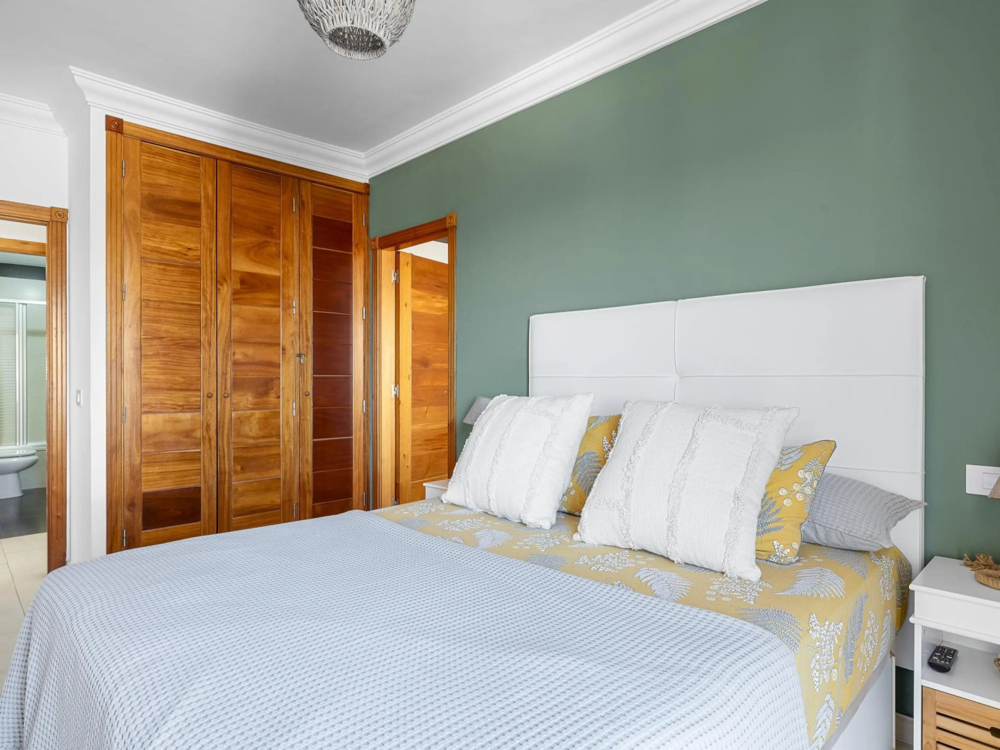 Boutique loft with BBQ terrace and ocean views