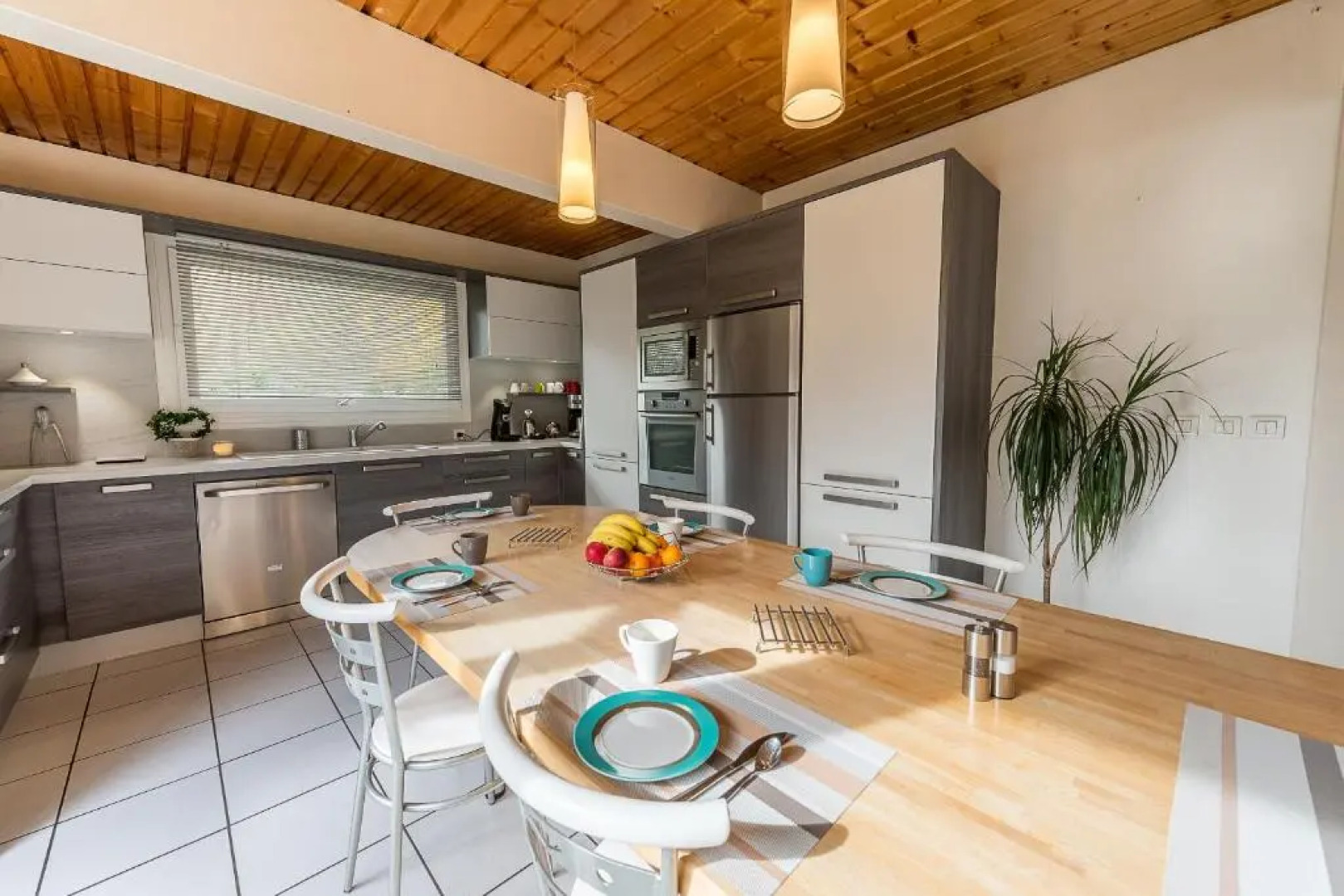 BREDANNAZ-Villa avec vue panoramique sur le lac 8pers by LocationlacAnnecy, LLA Selections