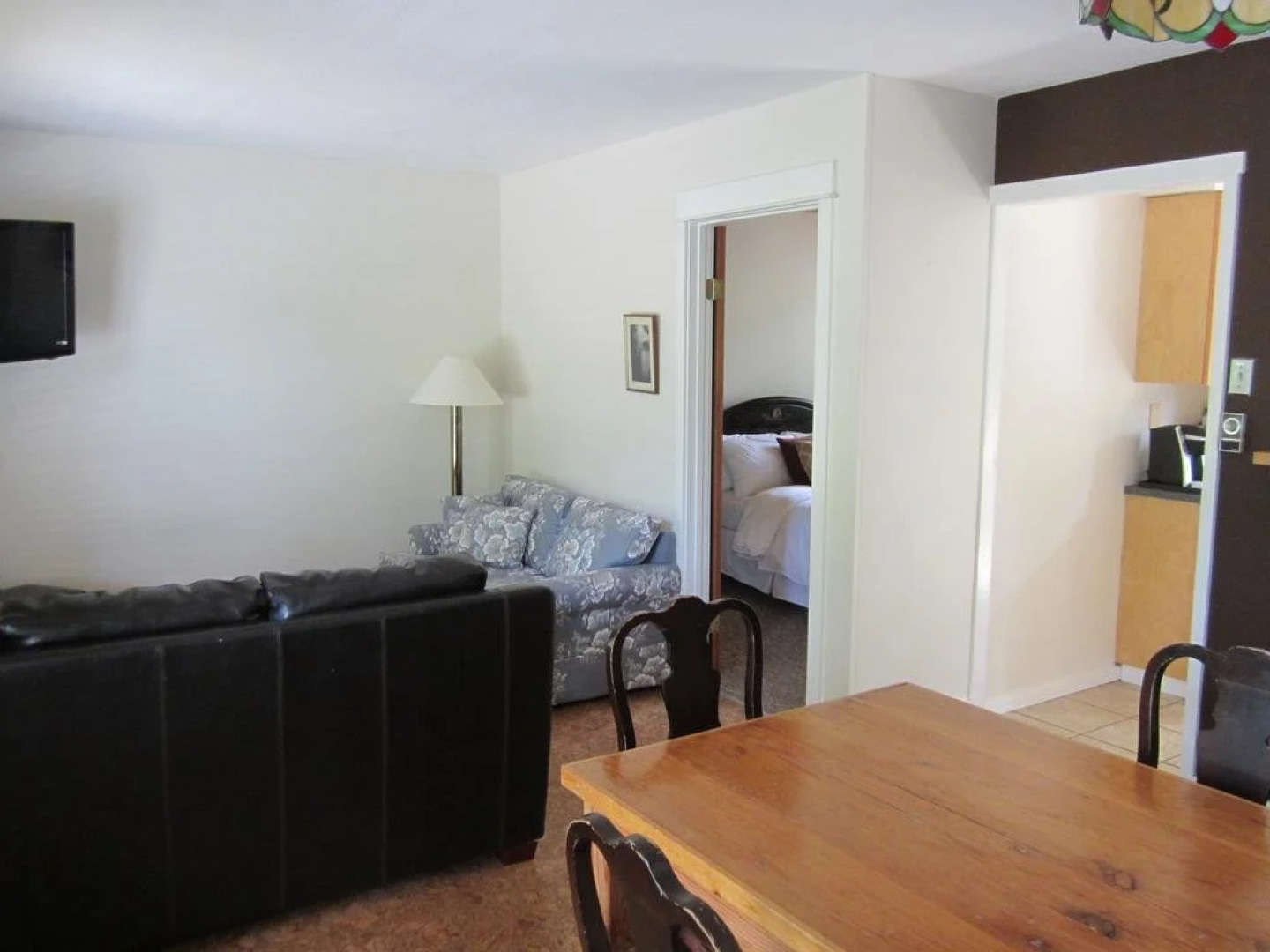 The Surf Lodge and Pub