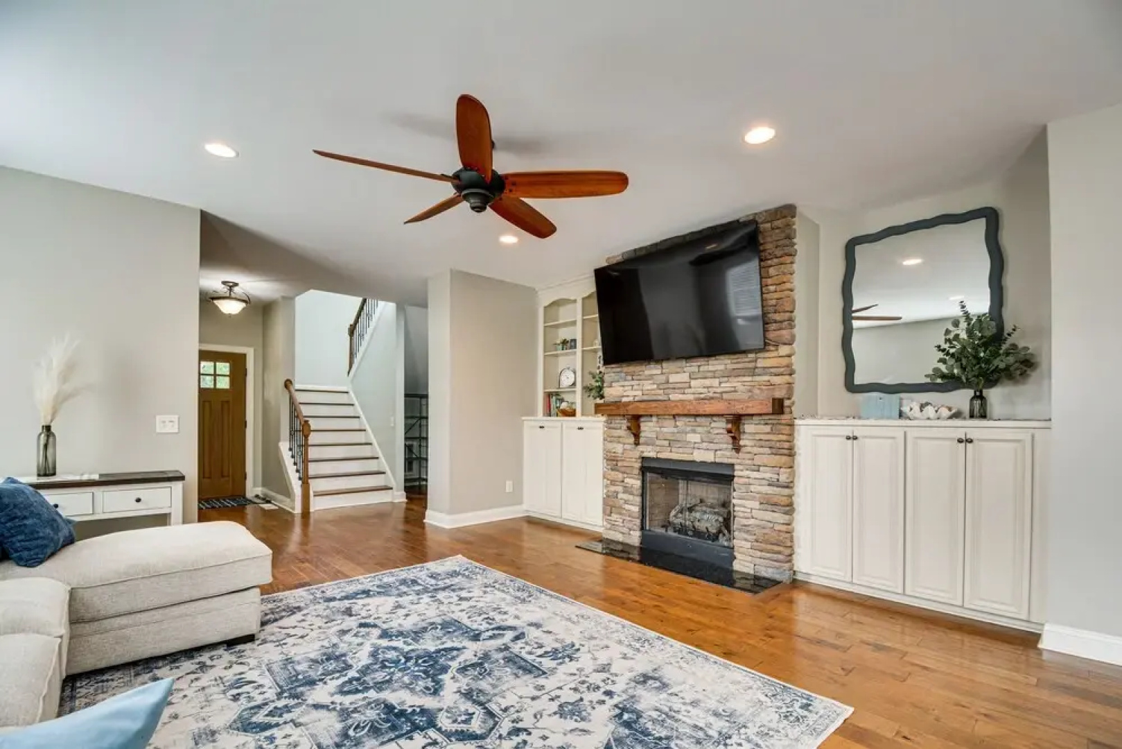 Spacious Home w/ Fireplace - Near Pinehurst Golf!