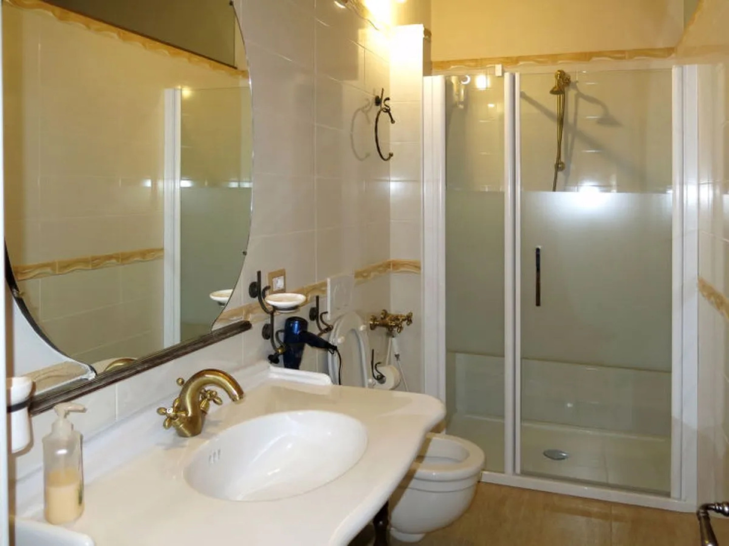 Le Rose dAntan (CMB105)