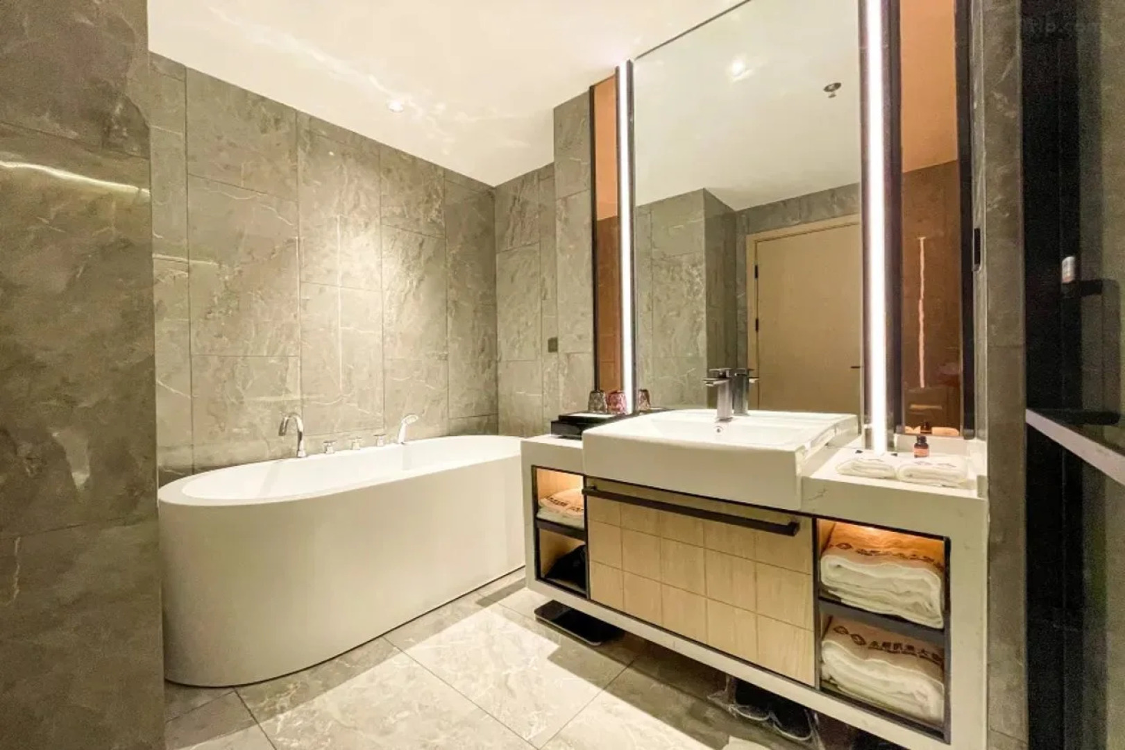 Gloria Grand Hotel Yong shun