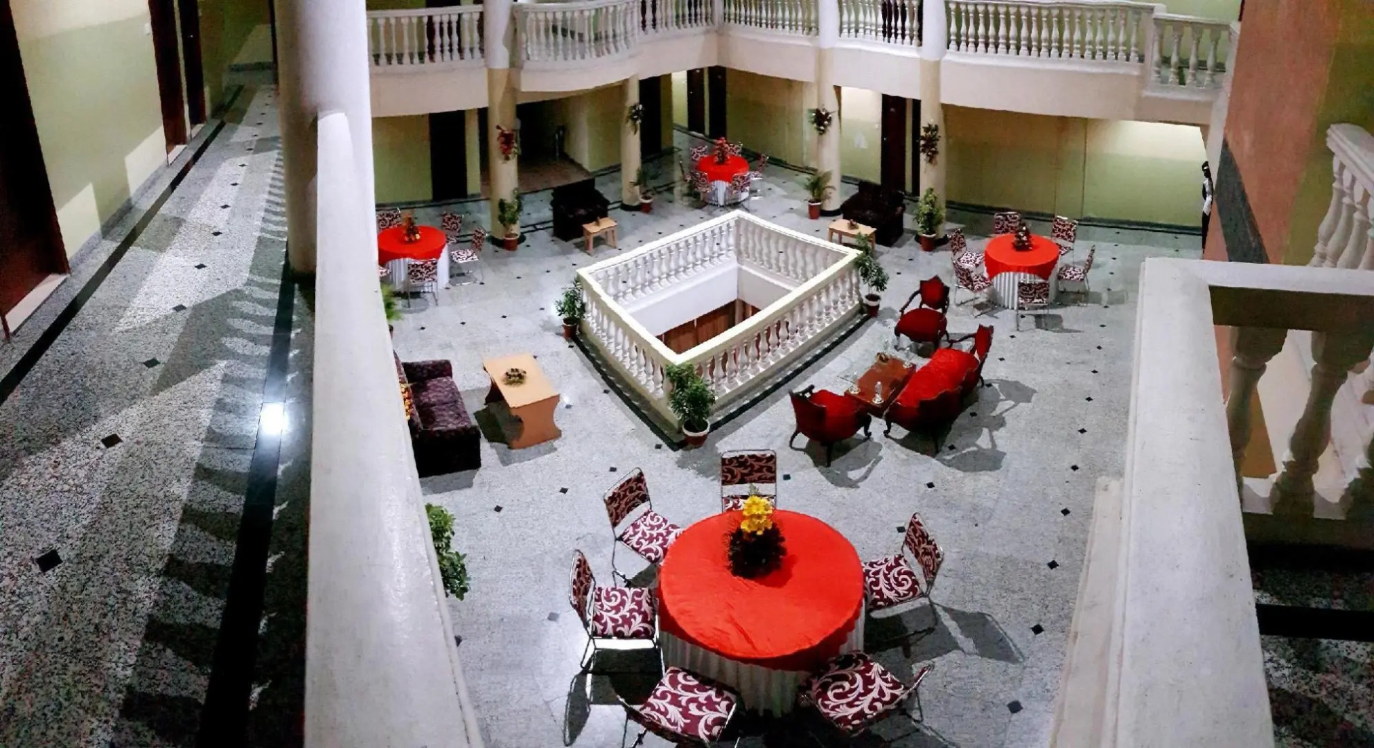 Hotel Mangal Regency