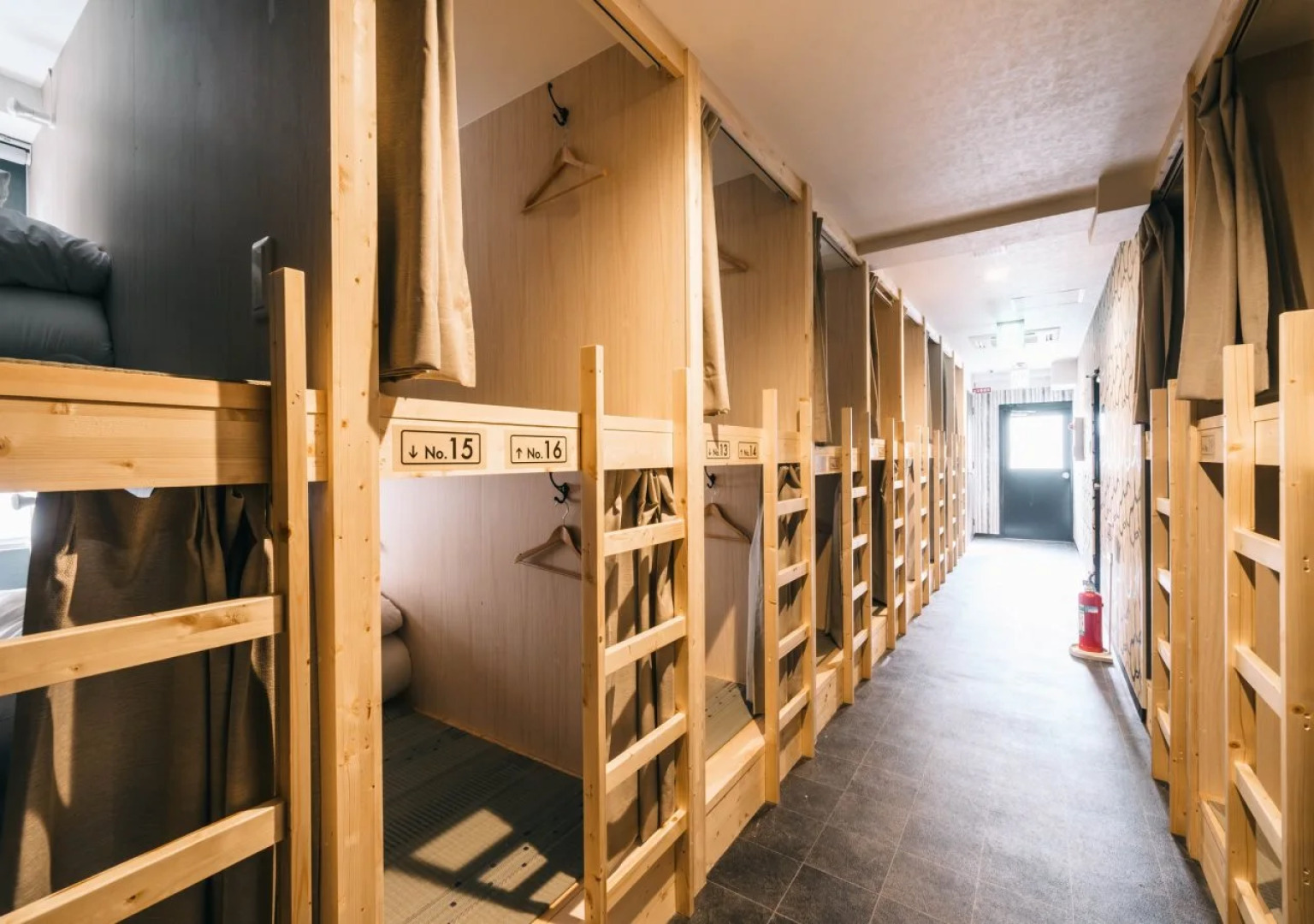 R Hostel Namba South