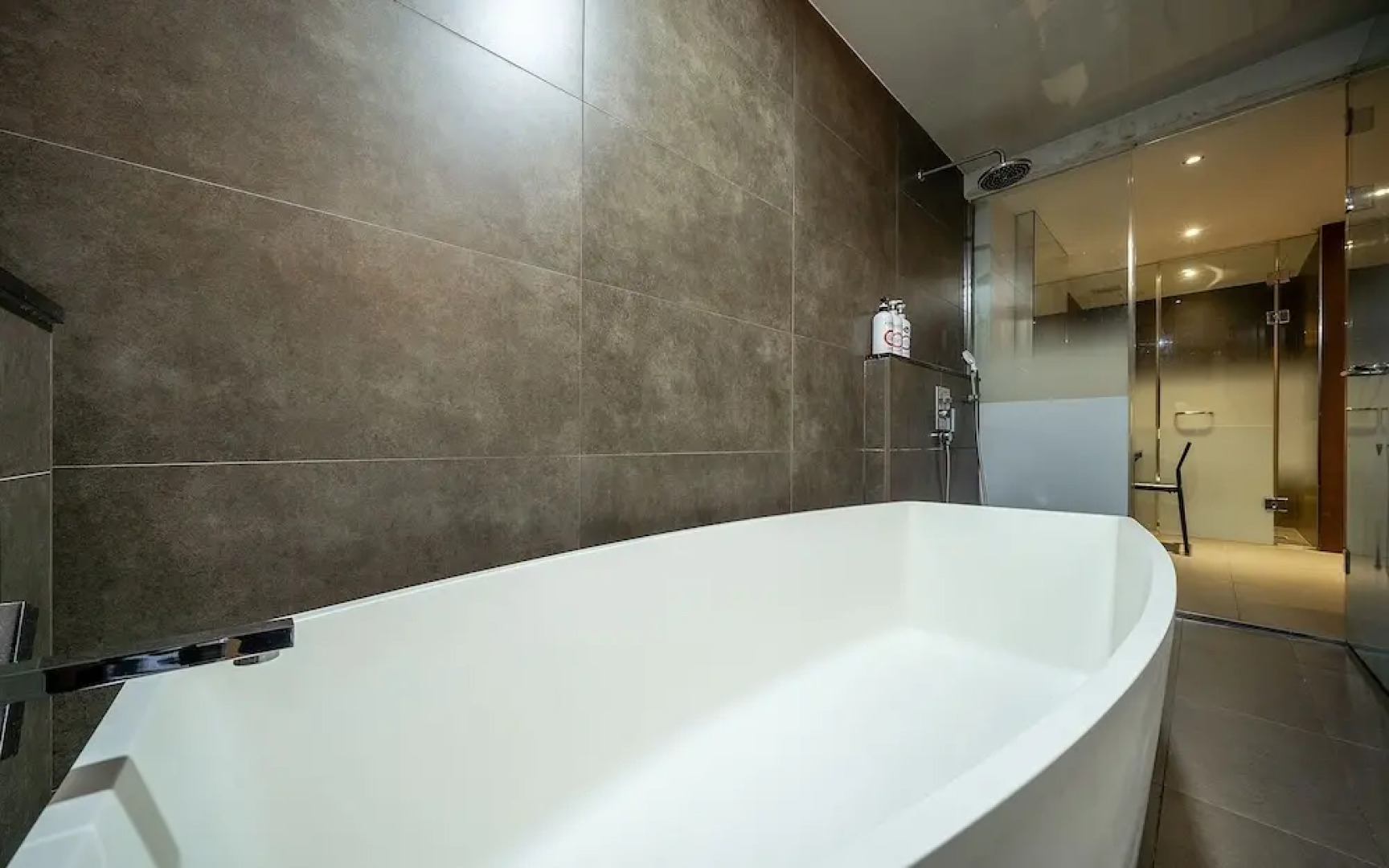 Guangming Cherbourg Hotel