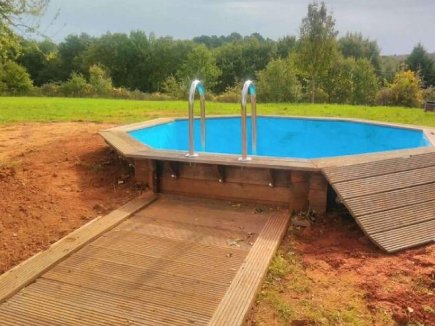 Authentic Holiday Home in Puy-l'evêque With Swimming Pool