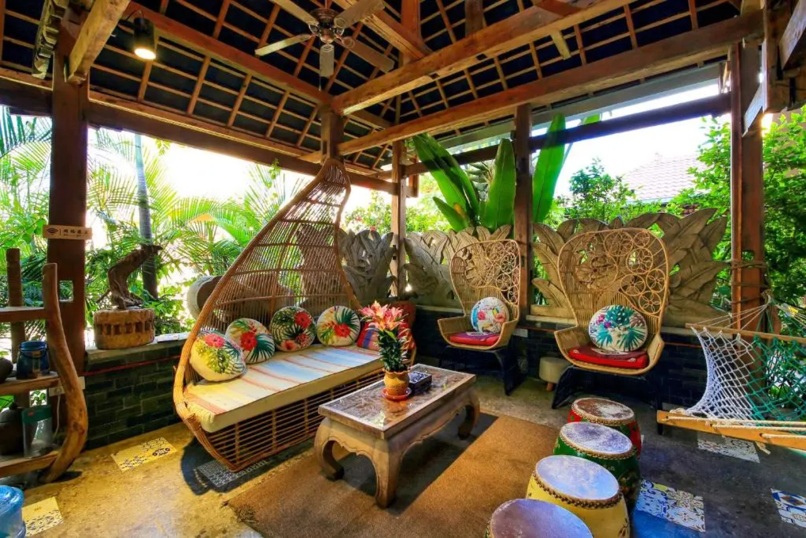 Hidden Garden Inn (Airport Transfer)