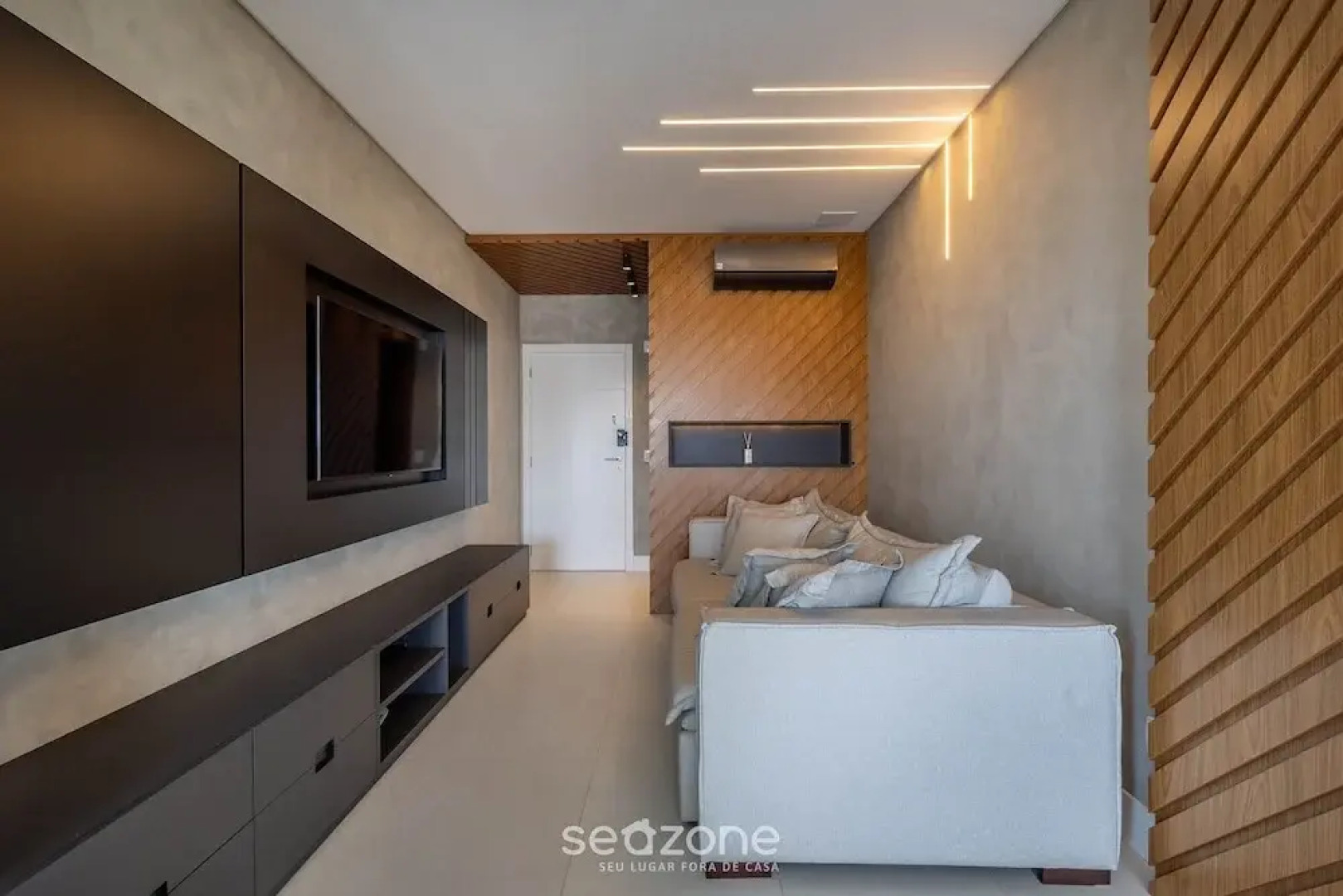 Sophisticated Stay 200m From Praia Brava - EHI