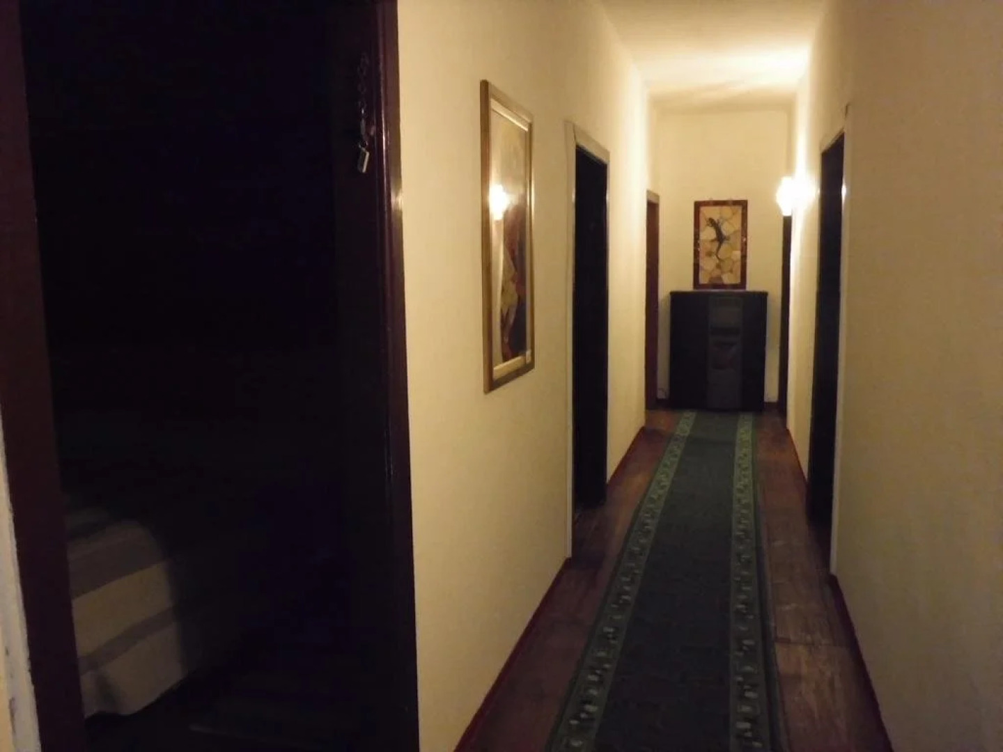 B&B23