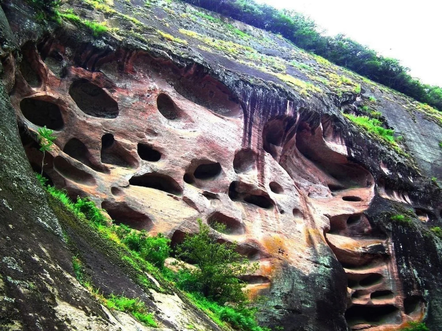 Taining Happy Stone Duplex Apartment