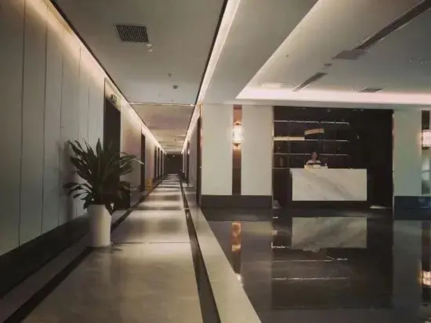 Yeshi International Hotel