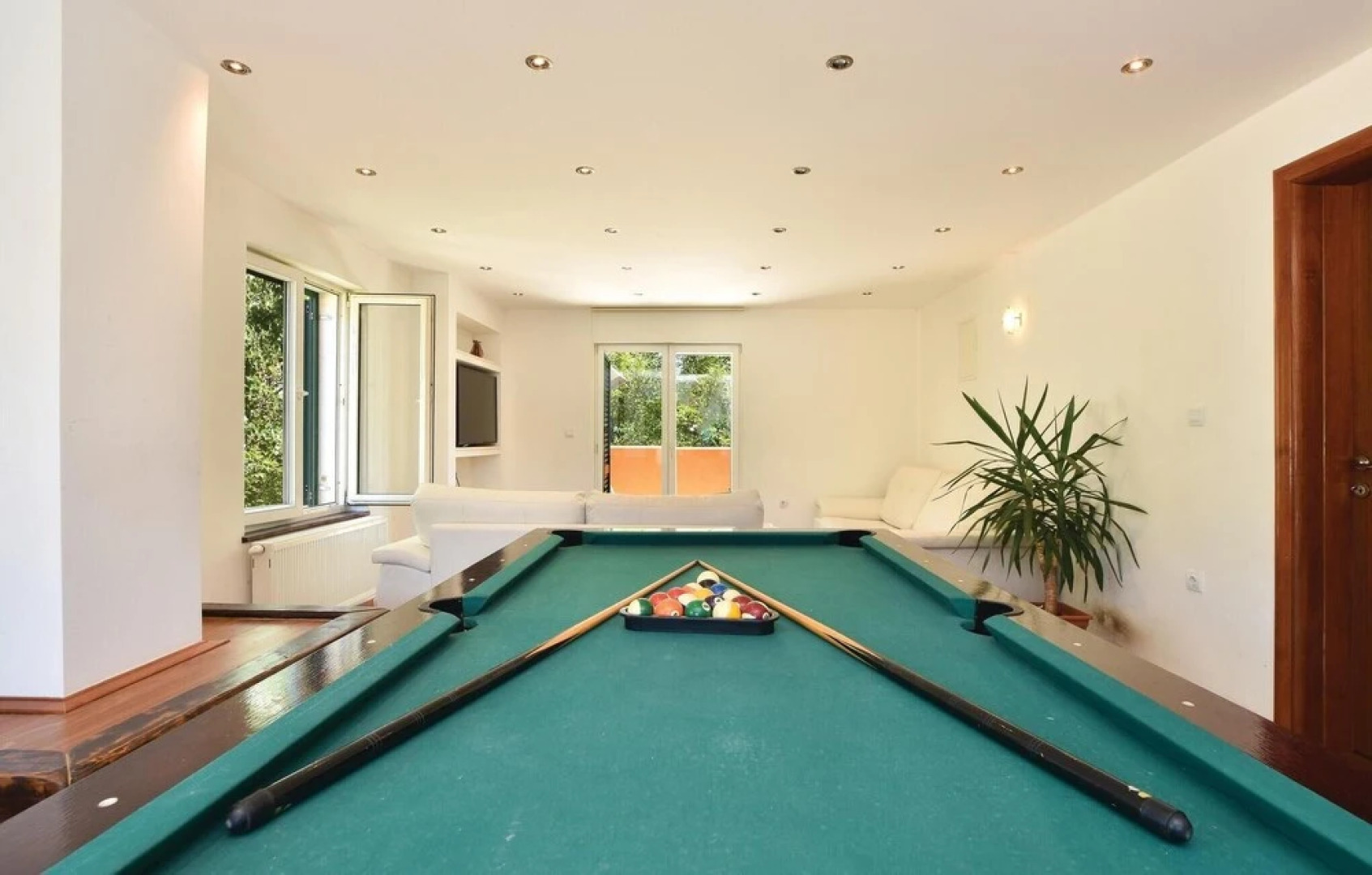 Stunning Home in Sinj With Sauna, Wifi and 4 Bedrooms