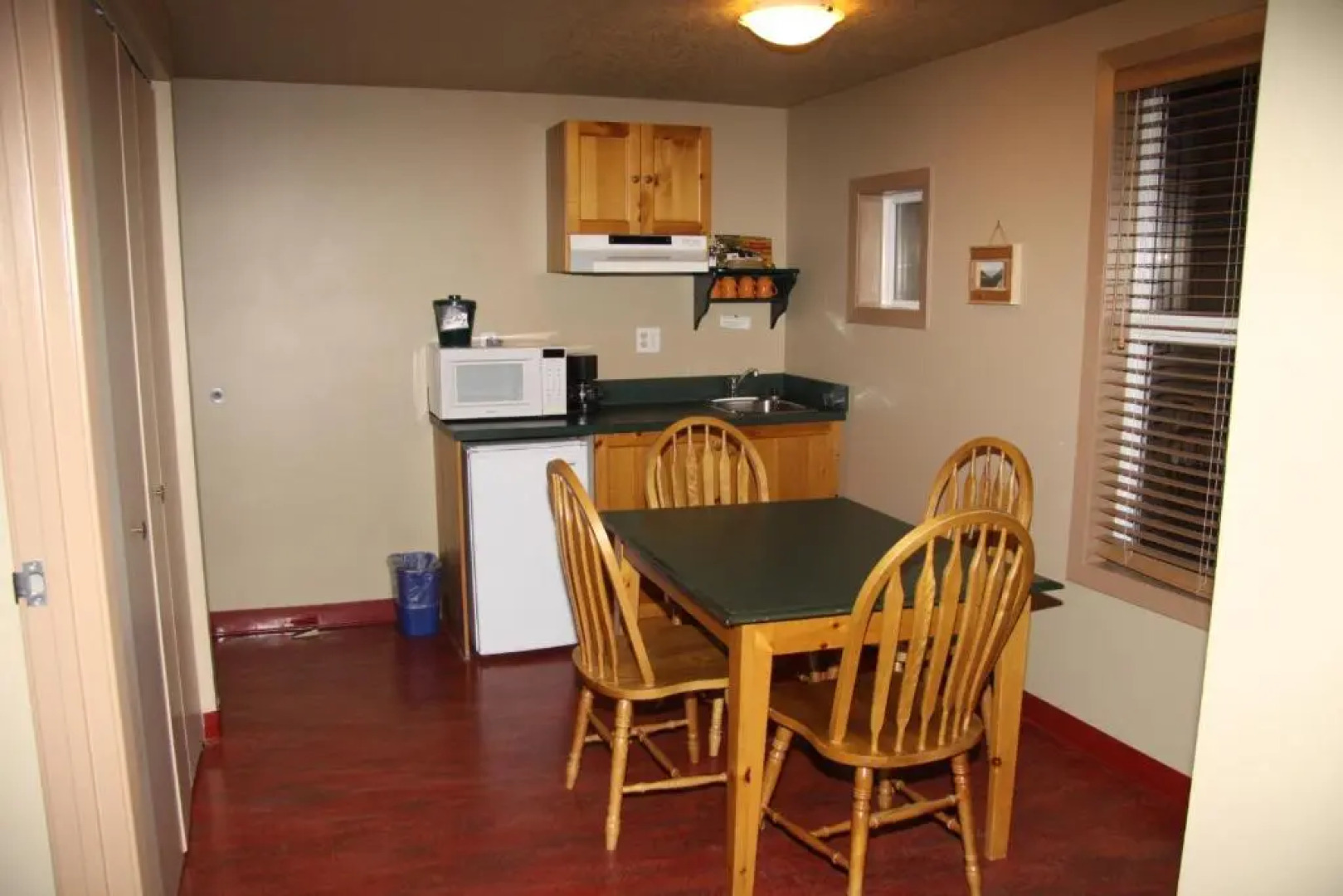 Waterton Lakes Lodge Resort