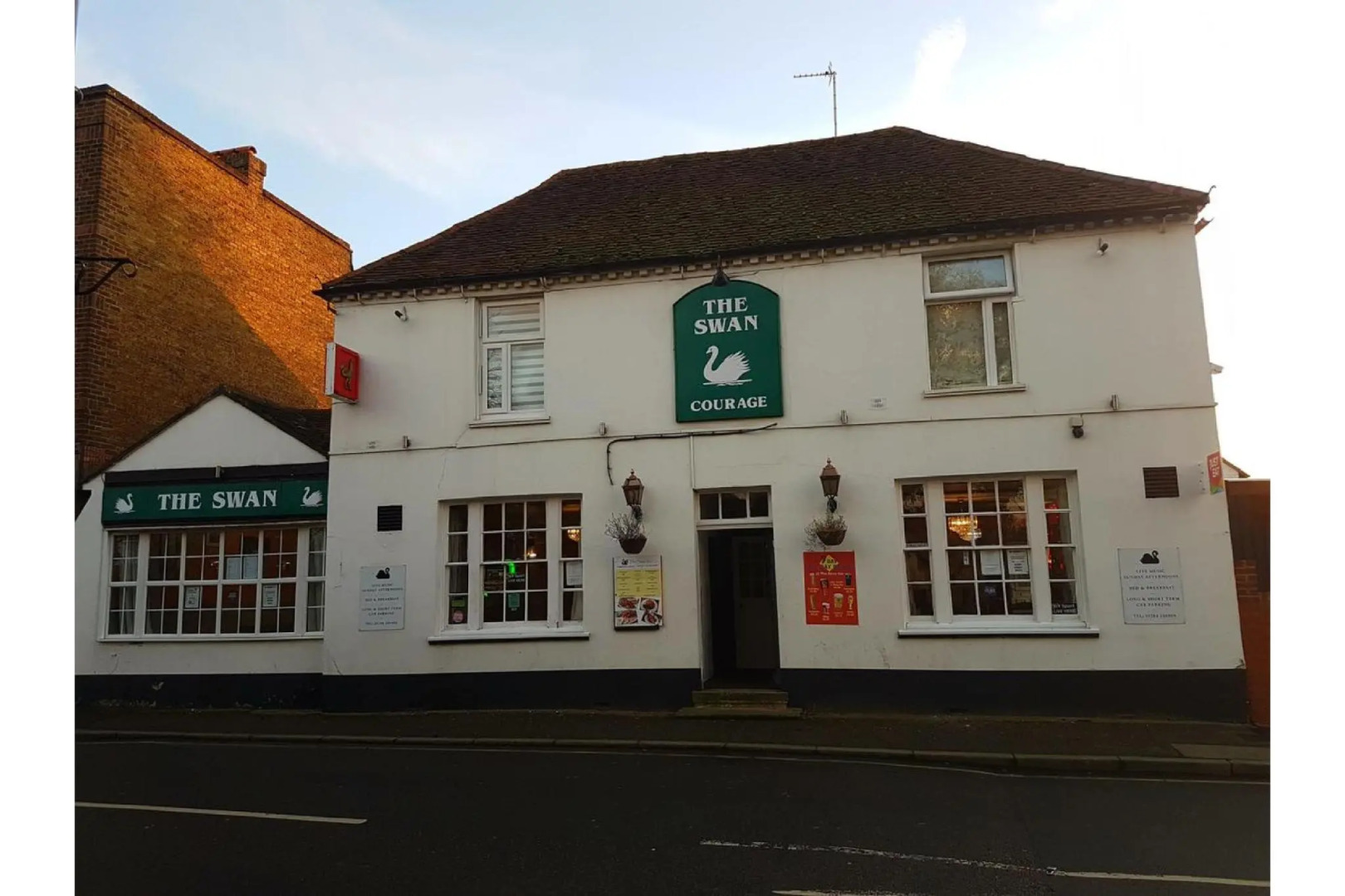 Swan Inn, Heathrow Airport