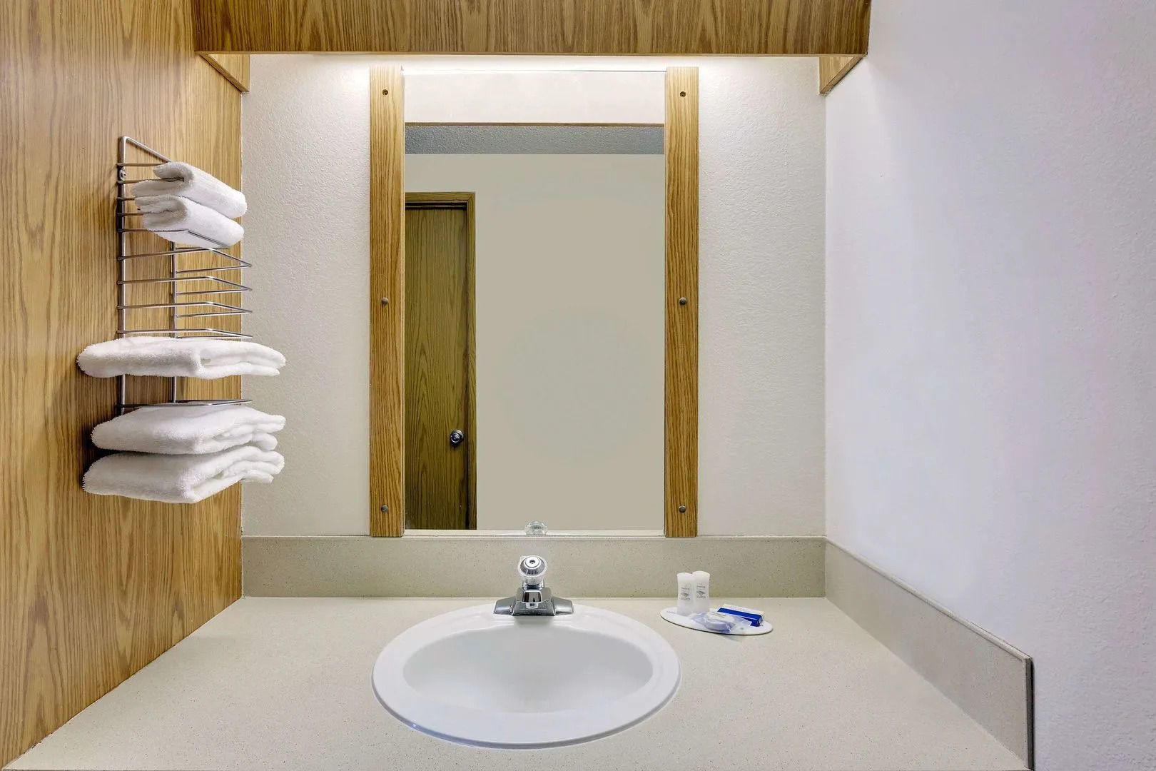 Knights Inn - Evanston, WY