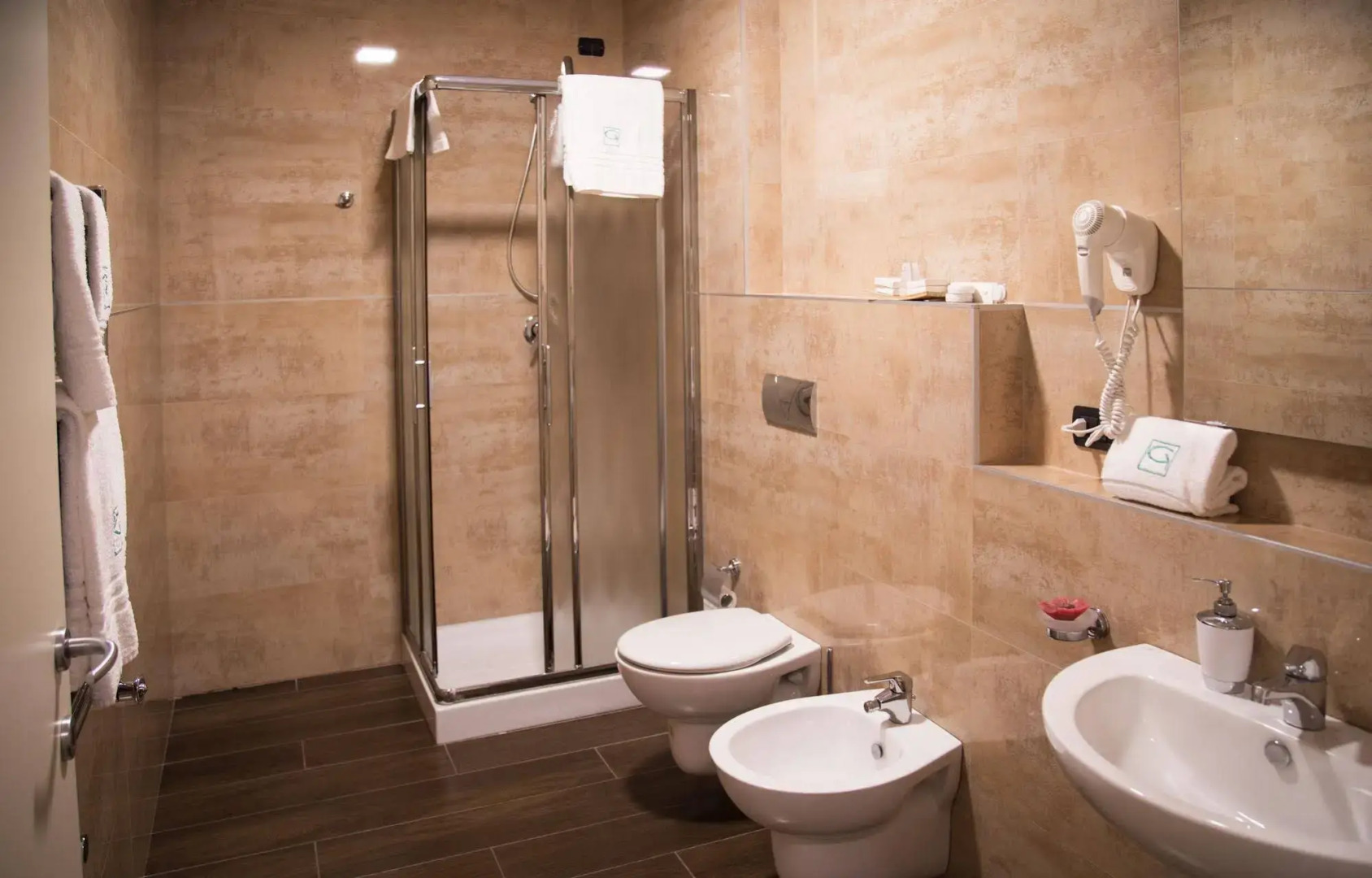 Groane Hotel Residence