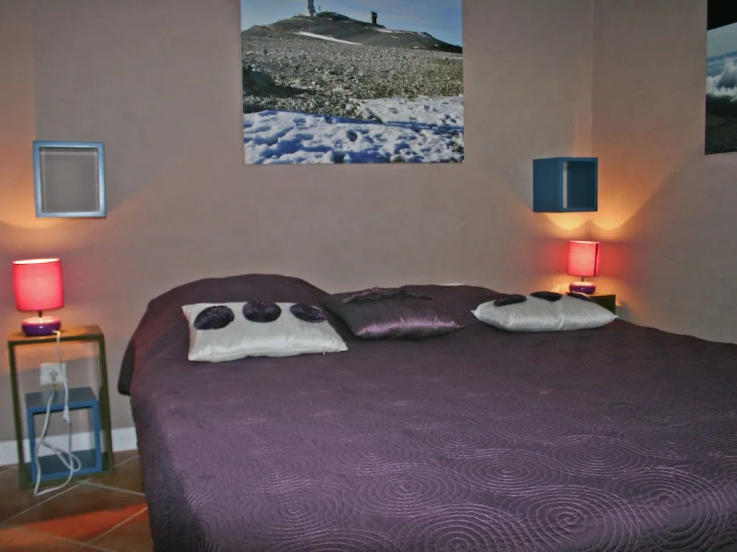 Detached Villa Situated Between the Vineyards and Views of the Mont Ventoux