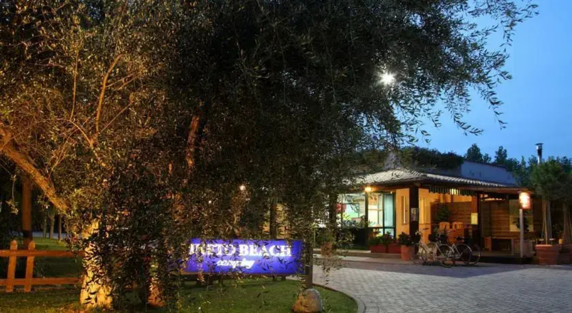 Pineto Beach Village & Camping