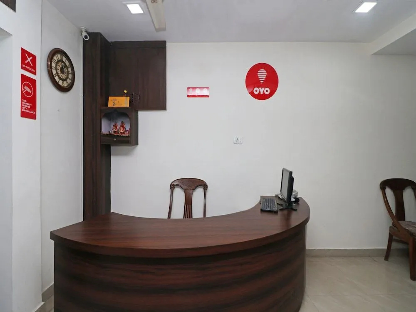 OYO 11878 Hotel De DS Plaza