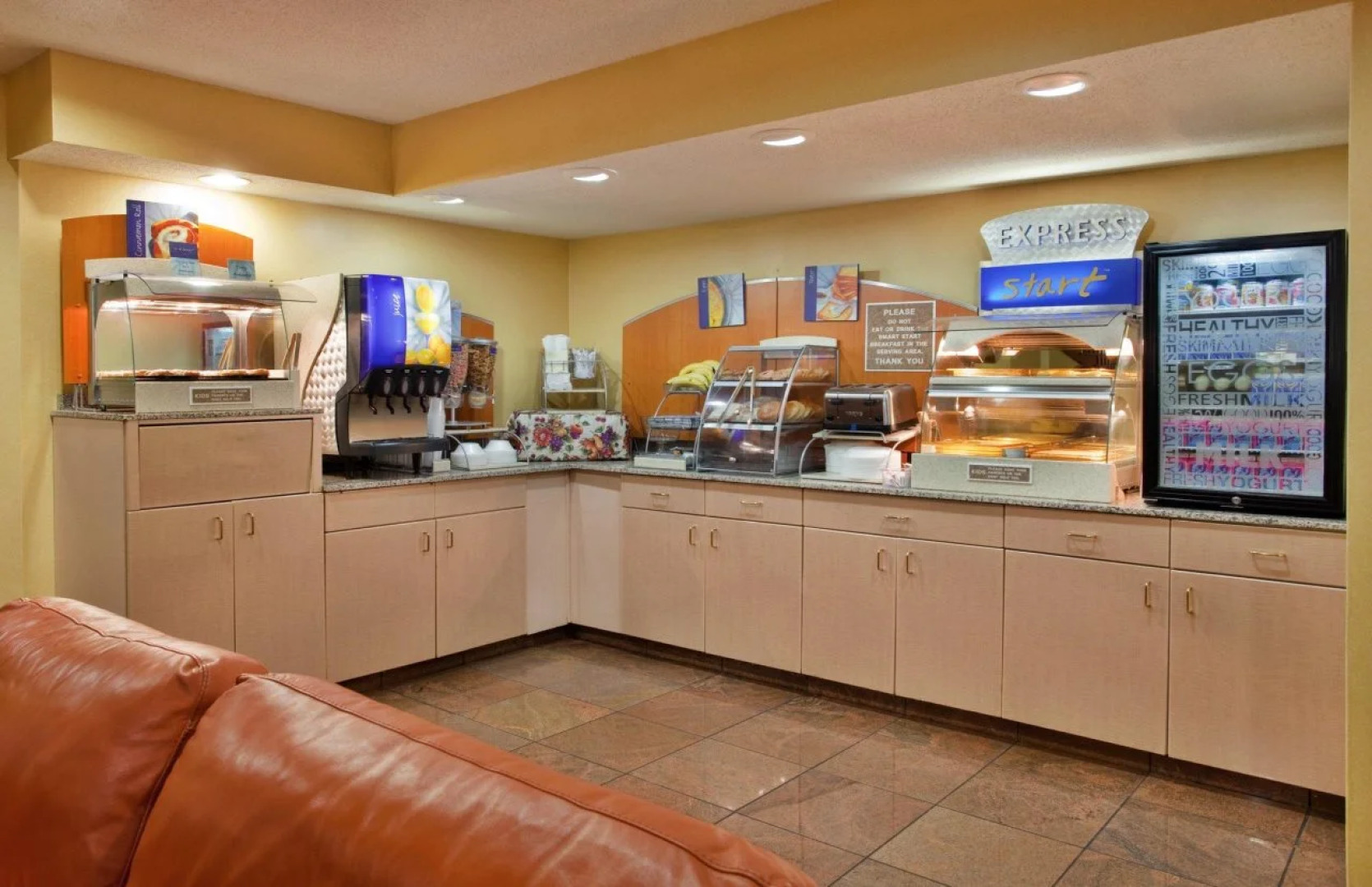 Holiday Inn Express & Suites St. Louis West - Fenton by IHG