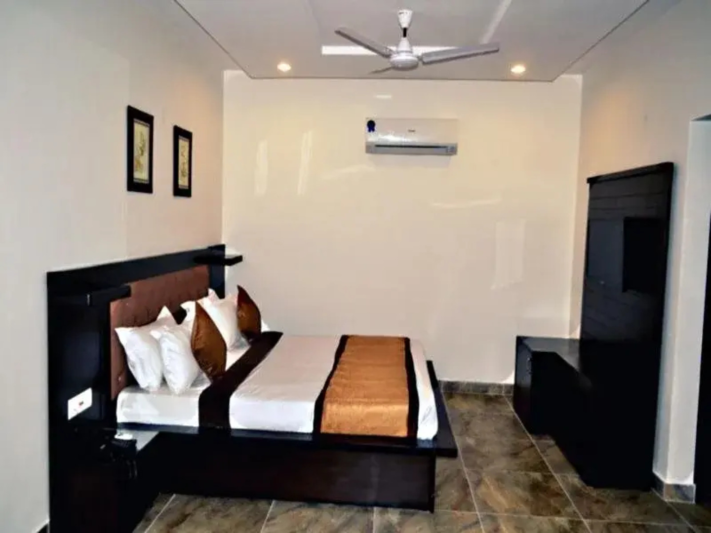 Corbett International Spa & Health Resort