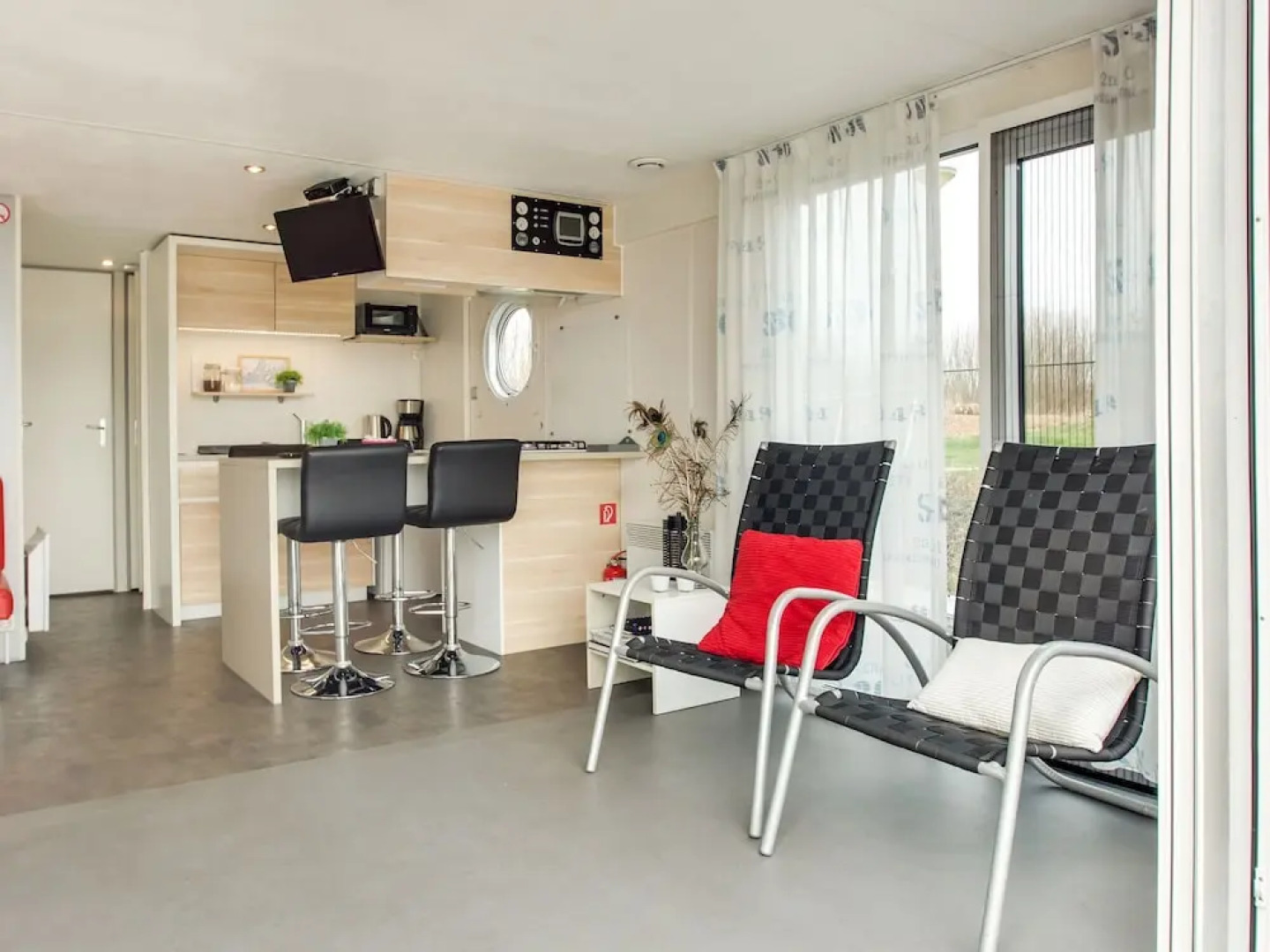 Werkendam House Boat near National Park