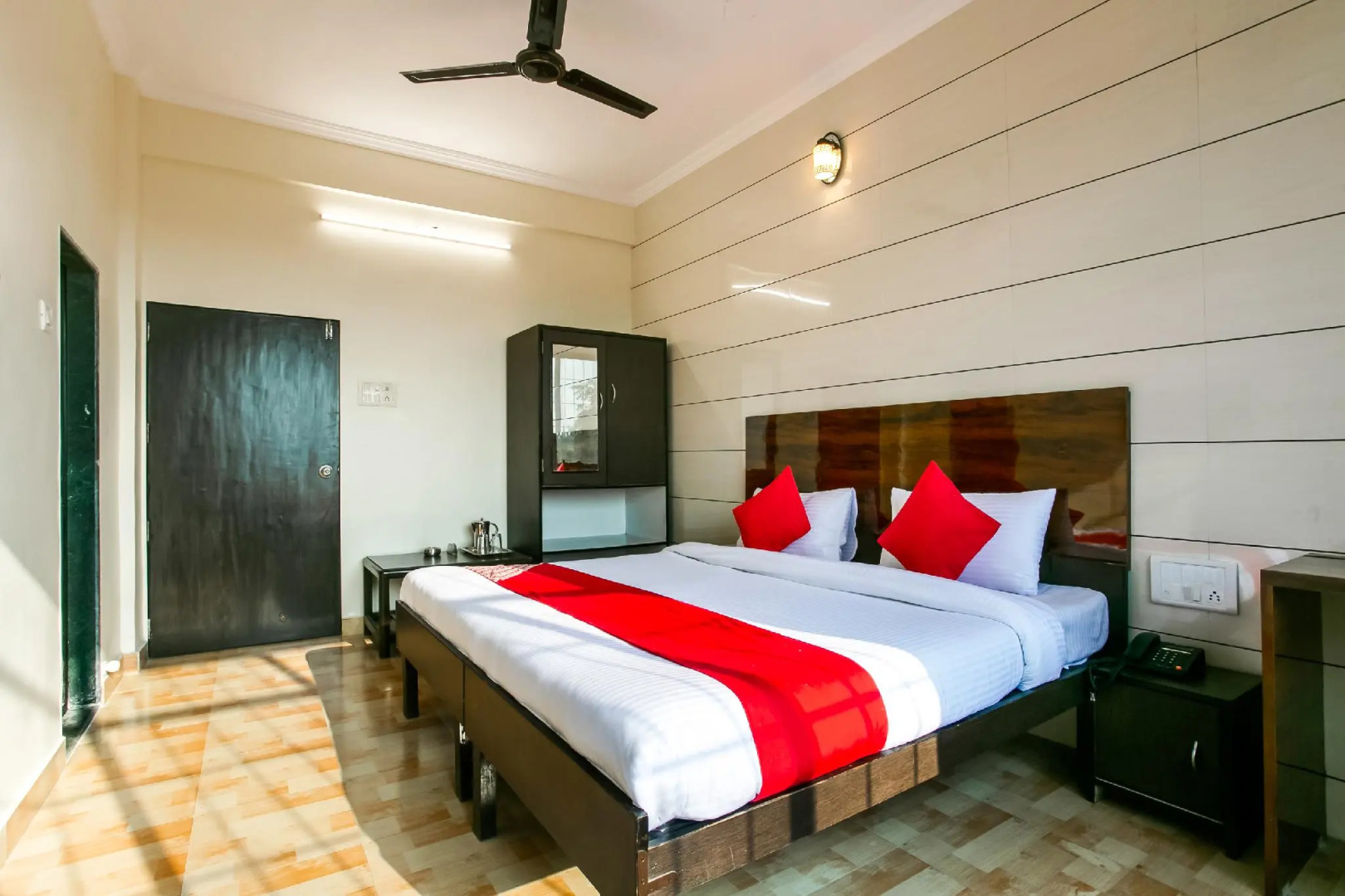 OYO Flagship 62747 Hotel Sarika