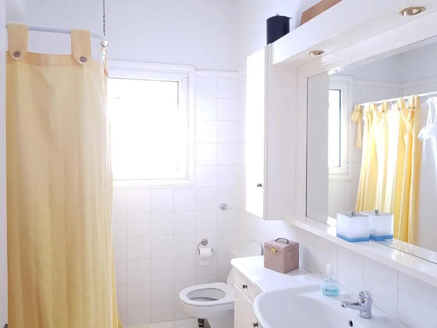 Villa Blue. Two storey house, 100 meters from sea