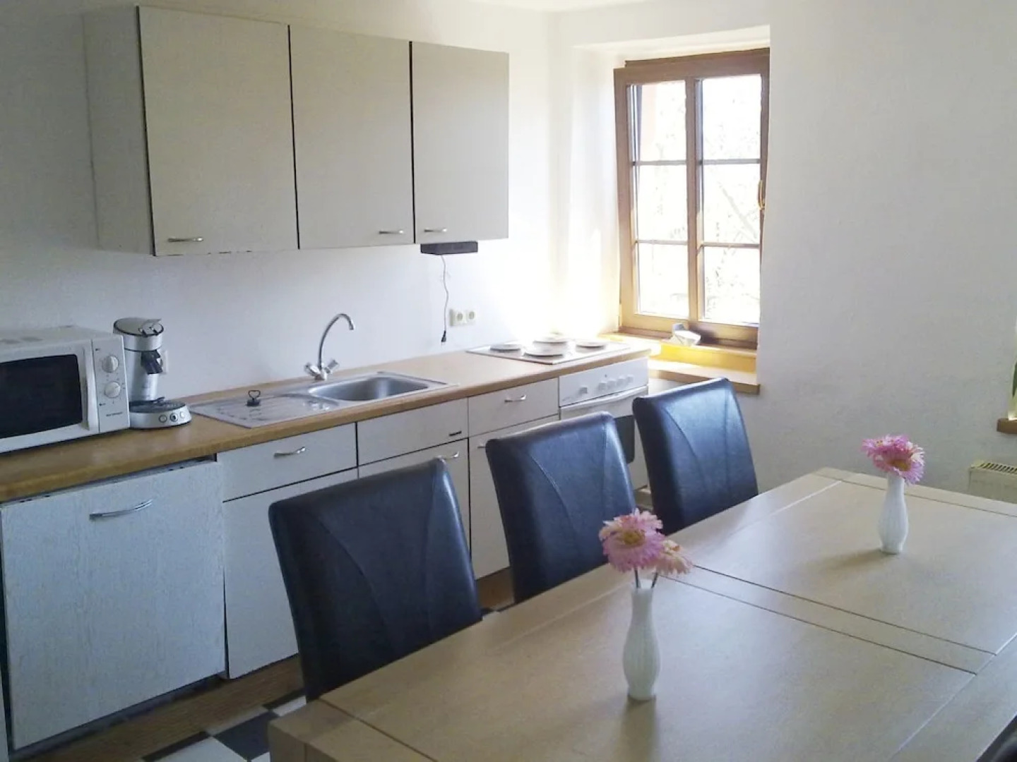 Charming Apartment in Weißenhof Near the Forest