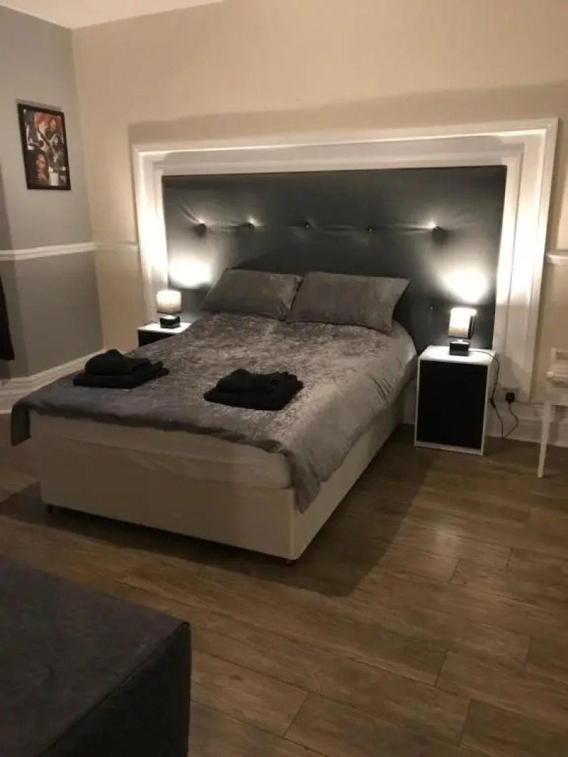 Sandy Pad's Apartments