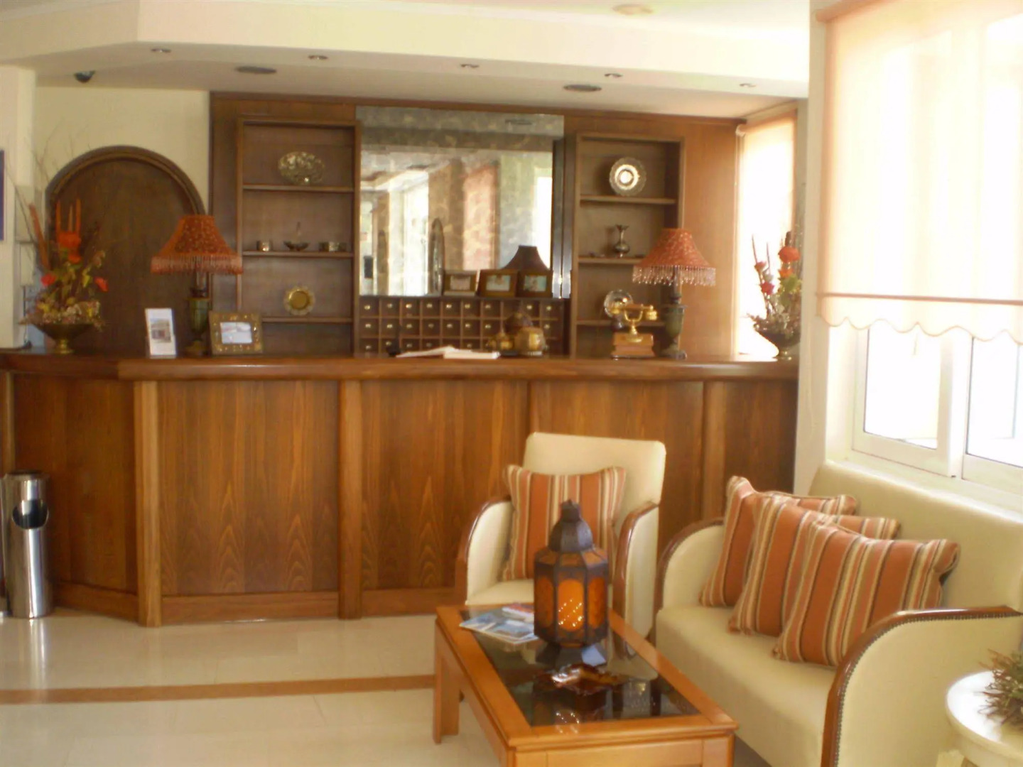 Damia Hotel & Apartments