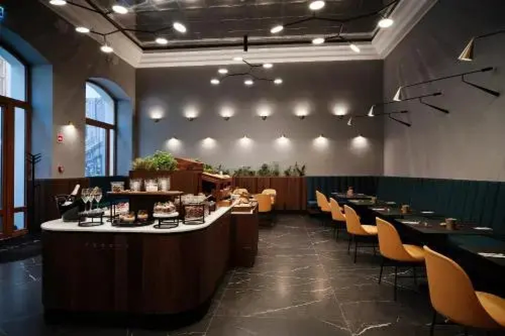 Golden Ship Hotel / Aranyhajo Fogado