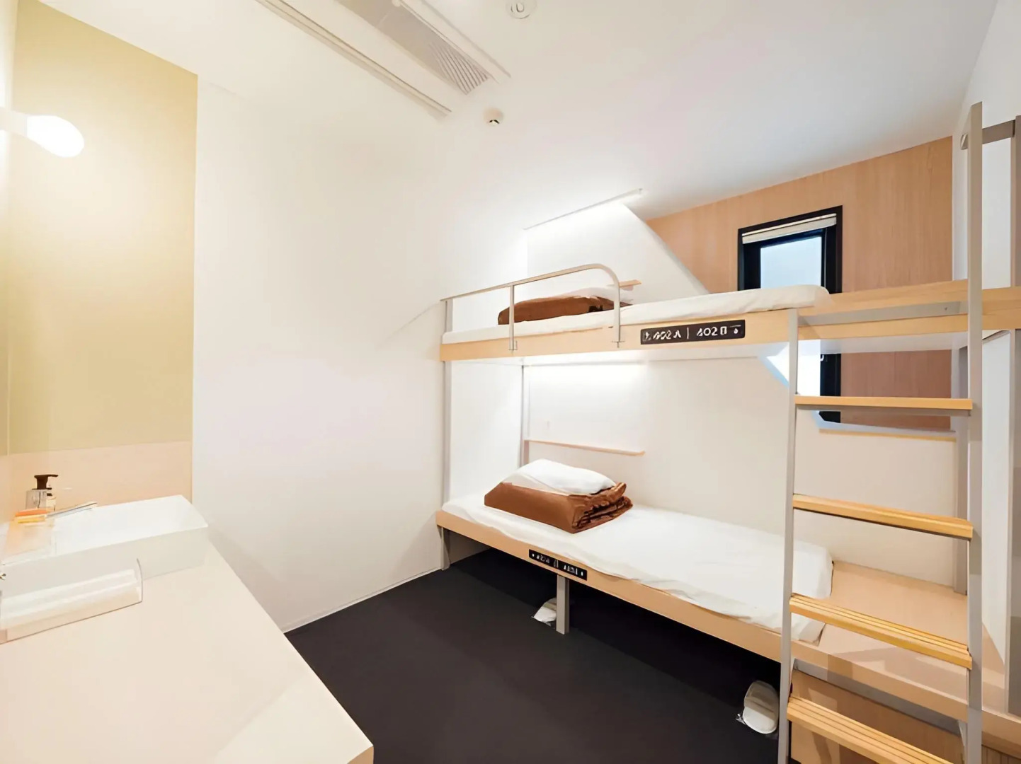 WeBase Hiroshima - Hostel