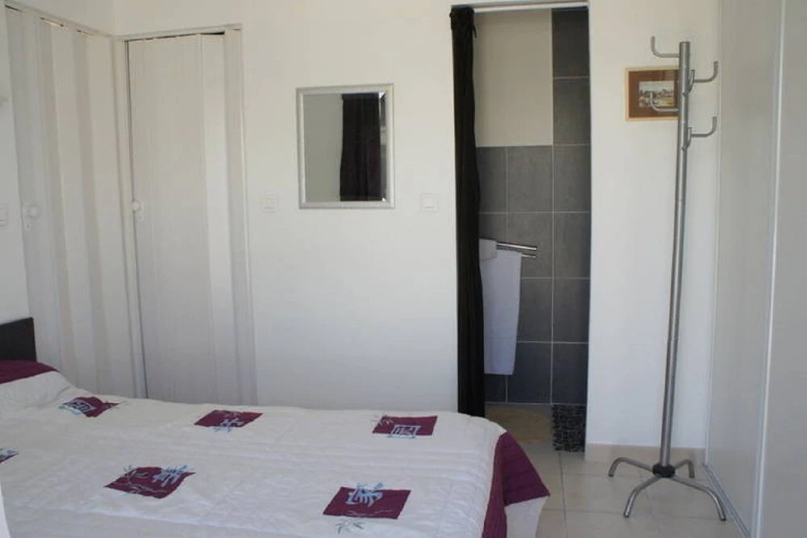 Bright Apartment With one Bedroom in Robion, With Pool Access, Enclose