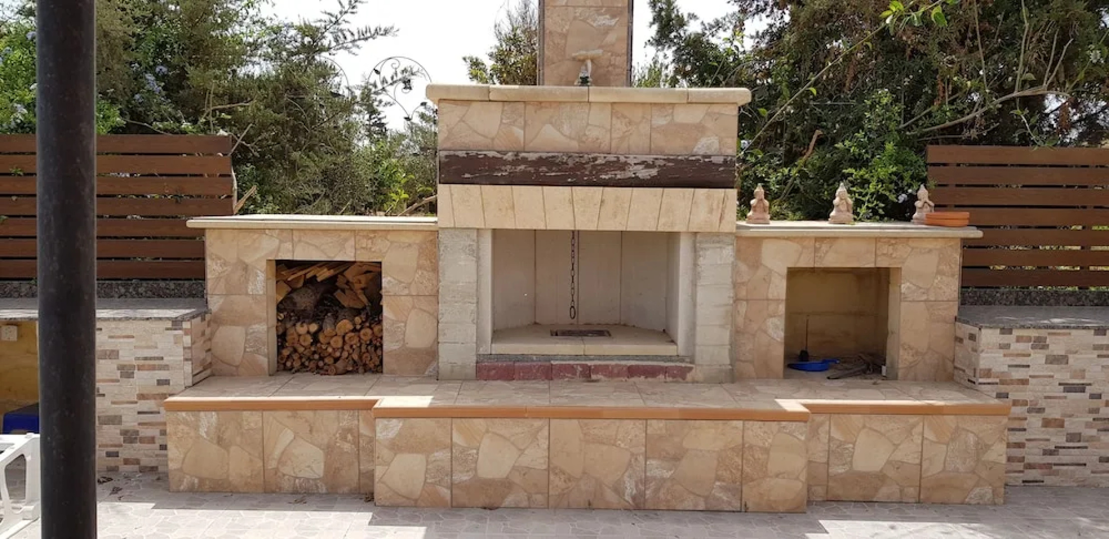 Rustic Villa With Pool, Sleeps 6 & Terrace