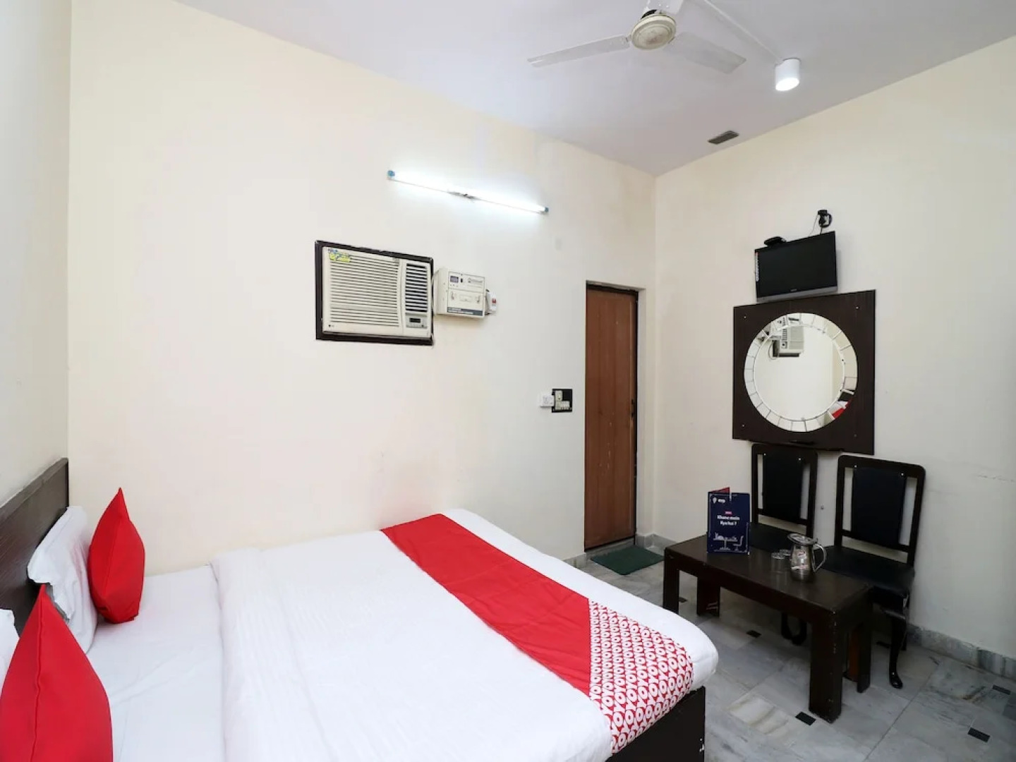 Oyo 24468 Hotel Siddharth