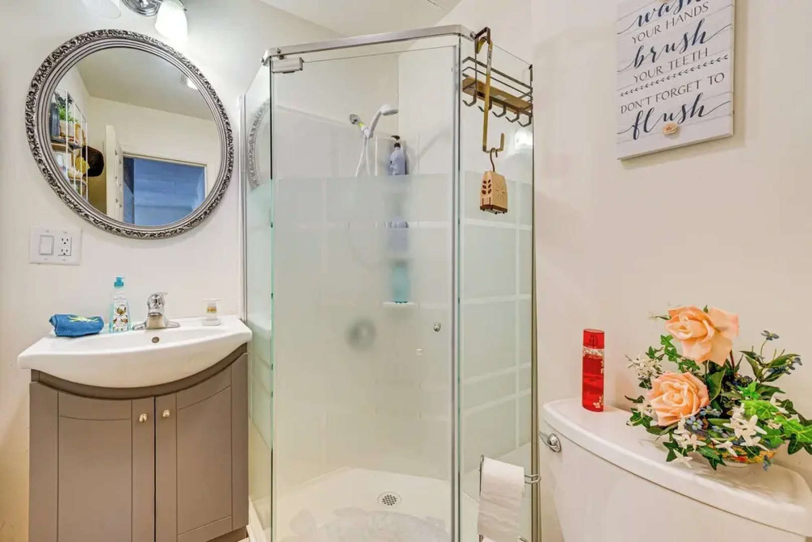 Powers Lake Home w/ Patio - 9 Mi to Lake Geneva!