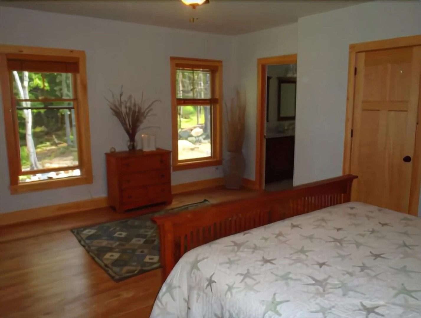 Cottage on the Shore - Four Bedroom Home