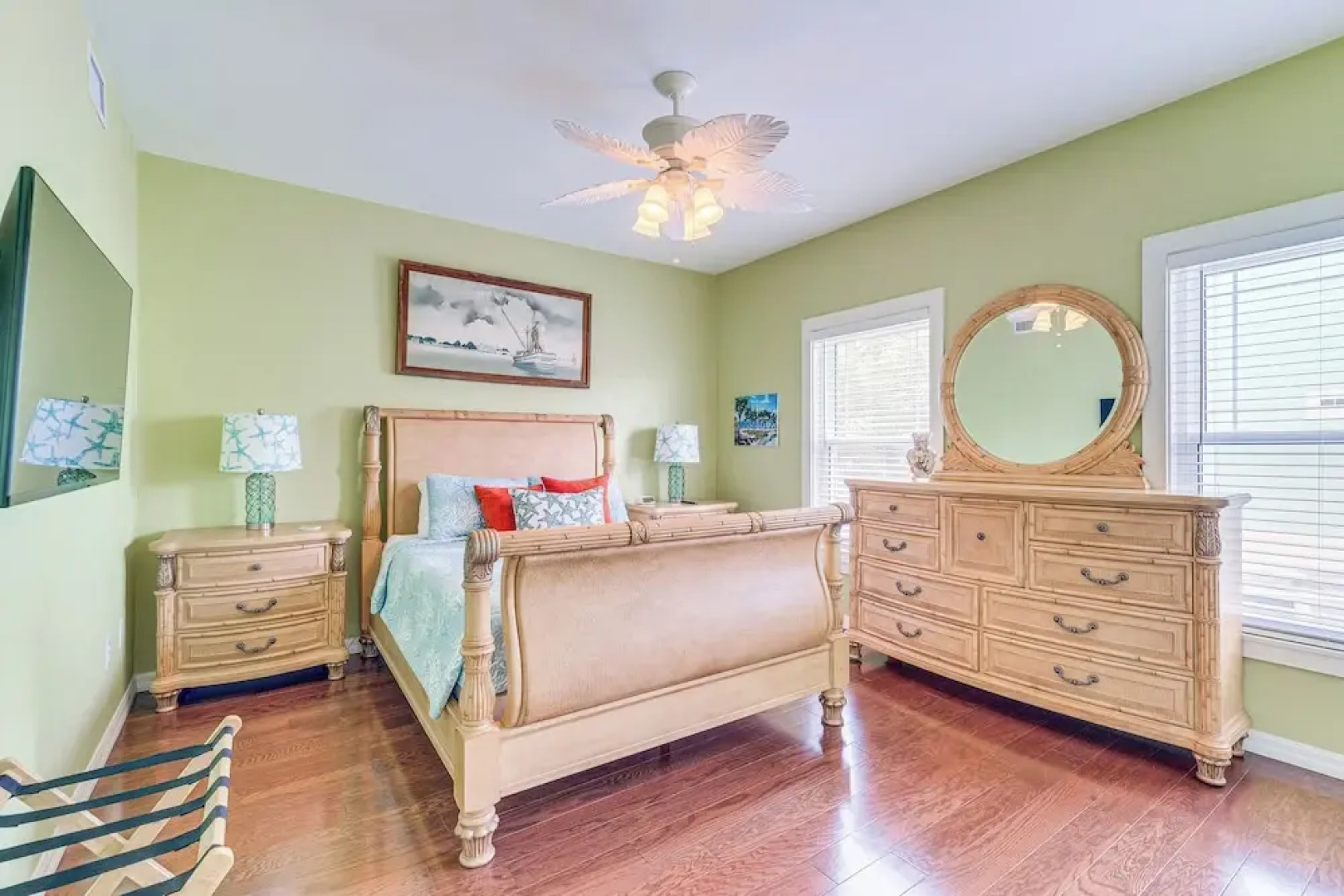 Steps to Beach: Waterfront Cedar Key Home!