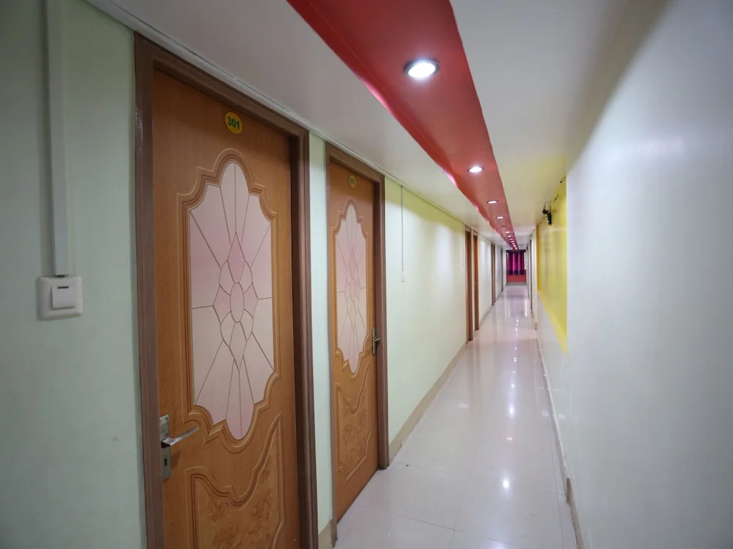 Hotel New Mega Palace by OYO Rooms