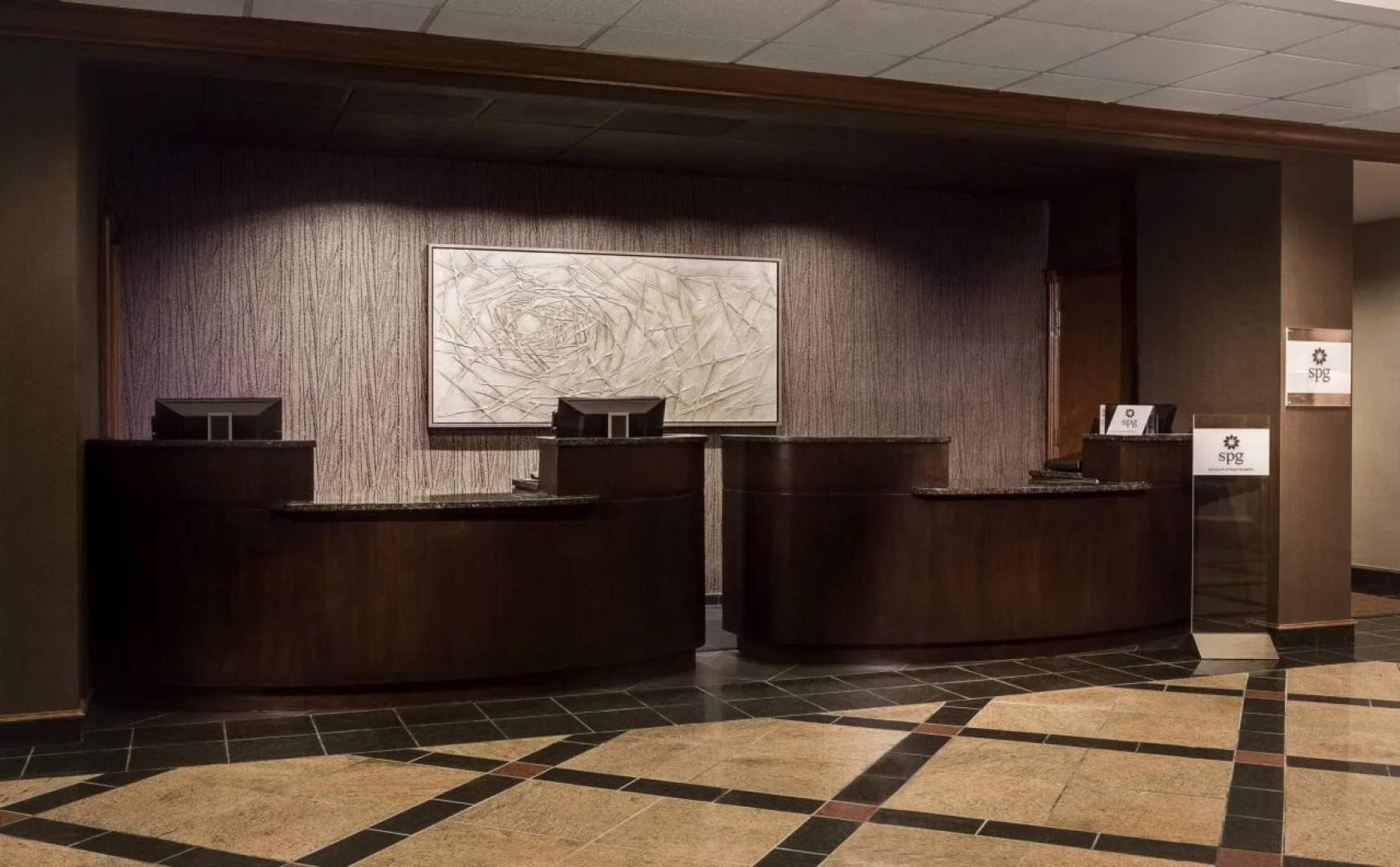 Wyndham Omaha / West Dodge