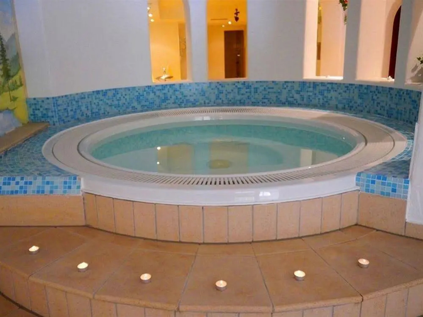 Aparthotel Familiaris - Family Apartments - Pools & Spa in the Dolomites