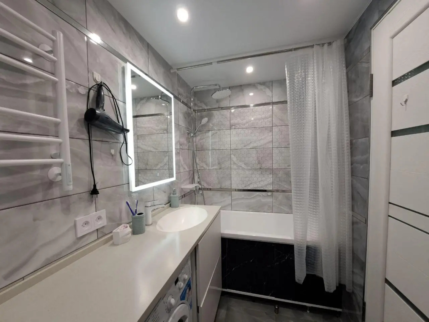 Сладкая подушка в микрорайоне 202