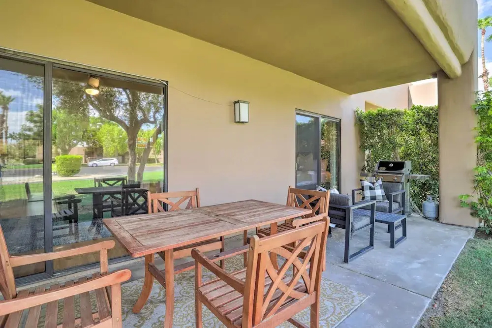Cathedral City Condo w/ Pool & Golf Access!
