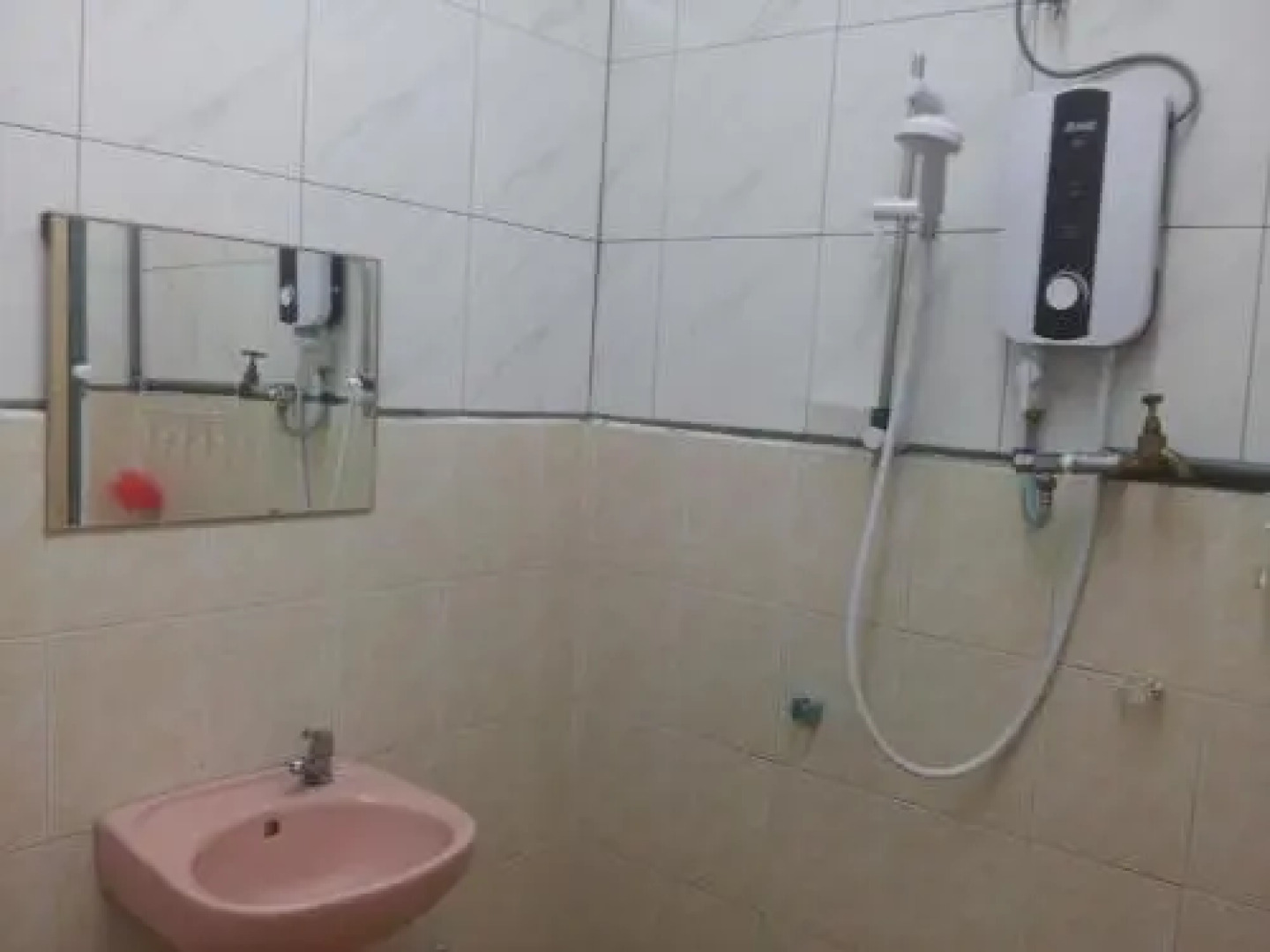 Fazi Budget Homestay Tampin