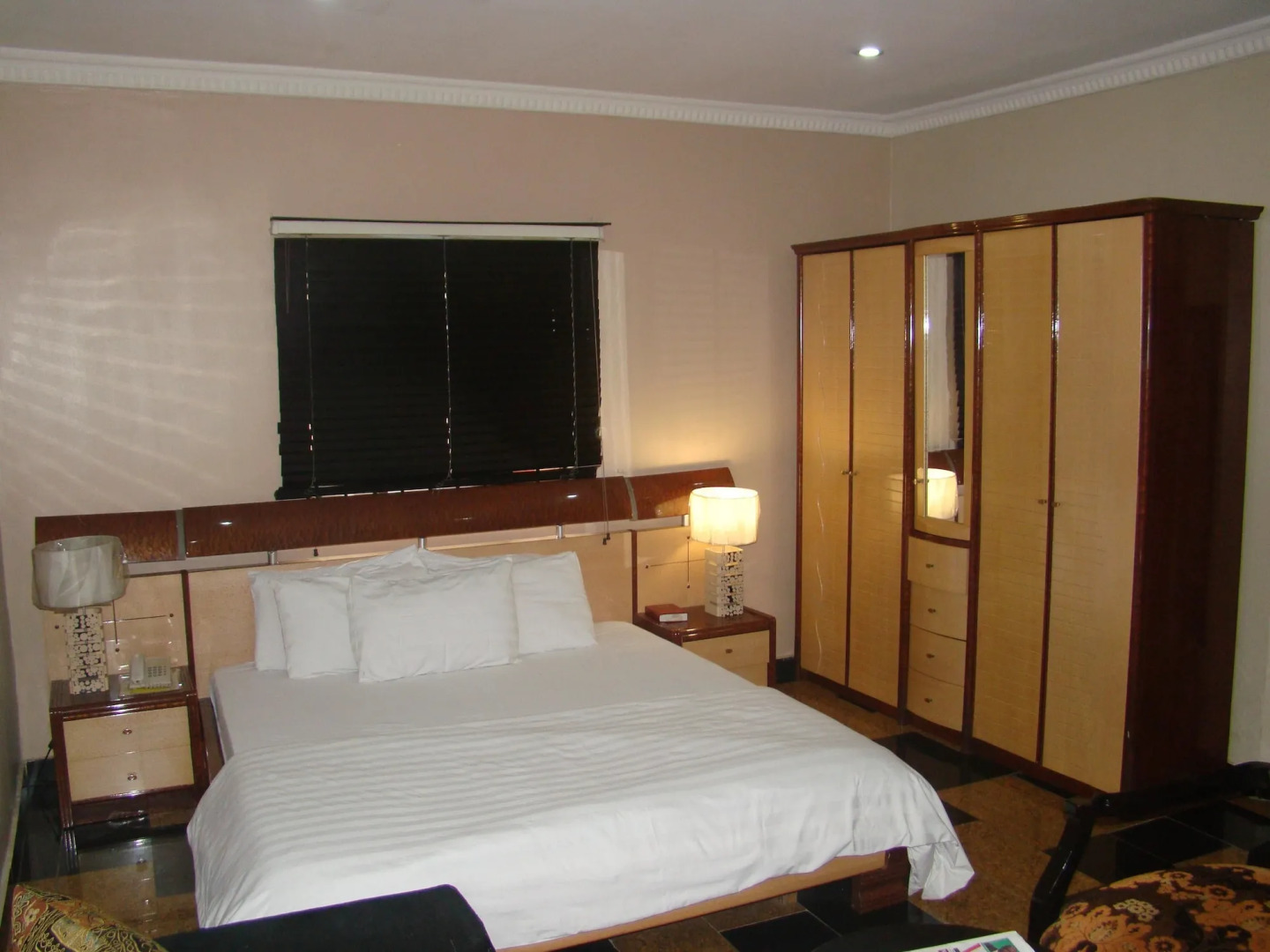 Charlie's Place And Suite