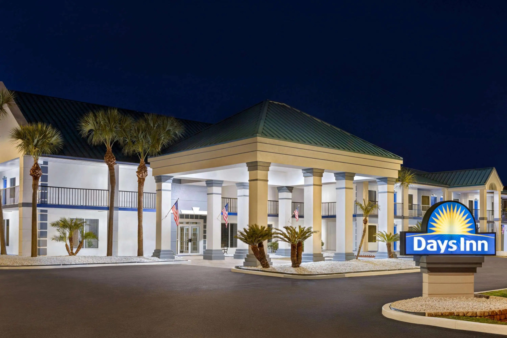 Days Inn by Wyndham Kingsland GA